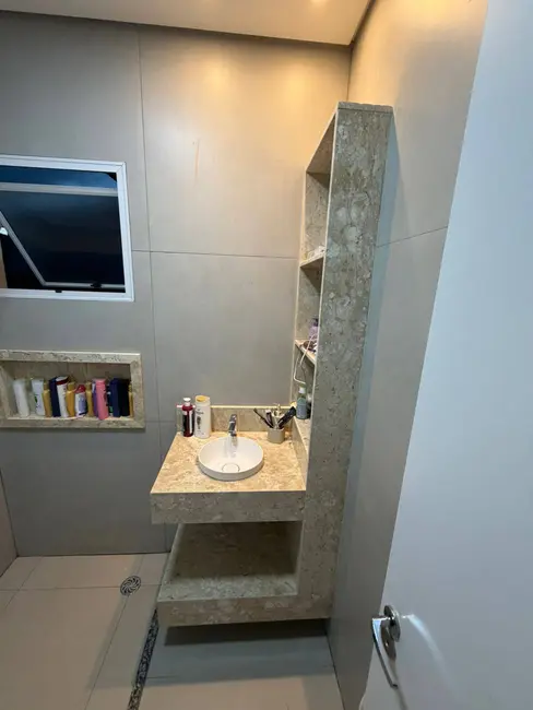 Foto 4 de Casa com 3 quartos à venda, 200m2 em Centro-Sul, Varzea Grande - MT