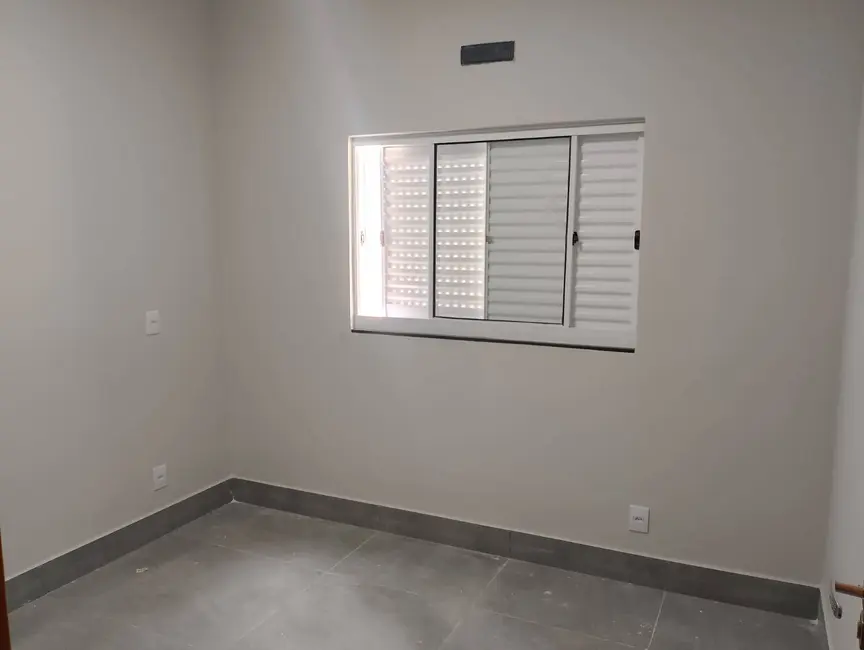 Foto 6 de Casa com 3 quartos à venda, 250m2 em Distrito Industrial, Cuiaba - MT