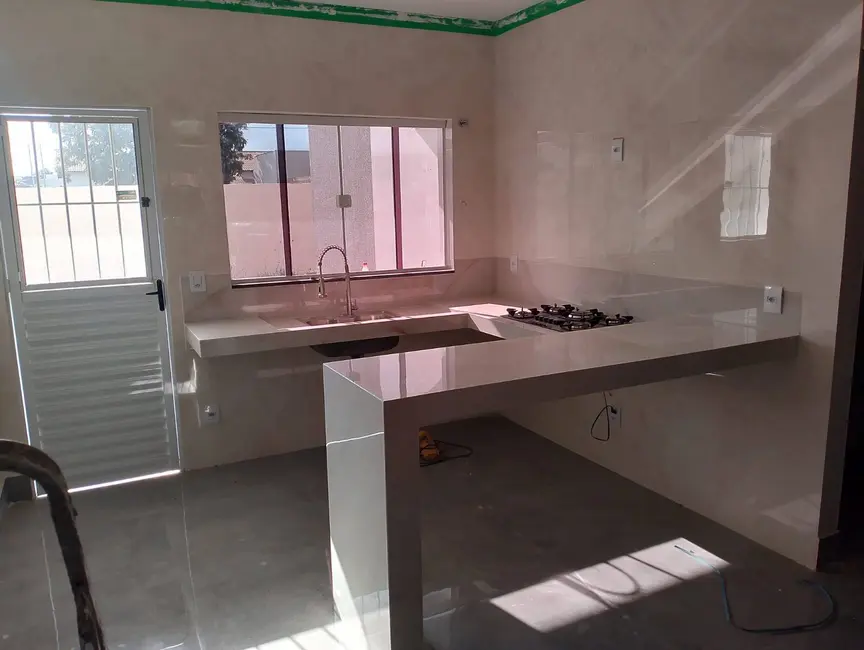 Foto 4 de Casa com 3 quartos à venda, 250m2 em Distrito Industrial, Cuiaba - MT