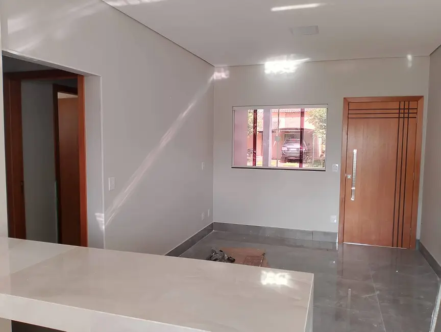 Foto 8 de Casa com 3 quartos à venda, 250m2 em Distrito Industrial, Cuiaba - MT