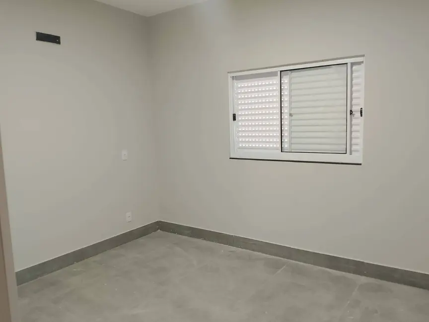 Foto 9 de Casa com 3 quartos à venda, 250m2 em Distrito Industrial, Cuiaba - MT