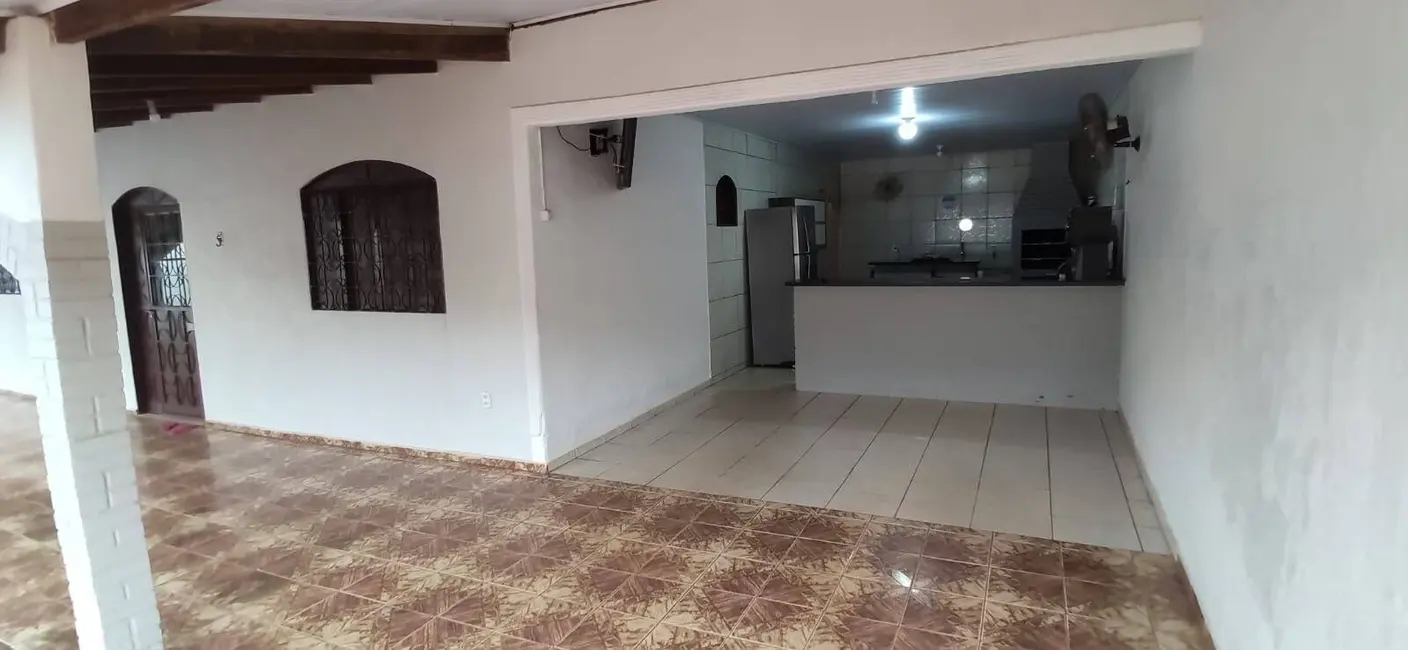 Foto 3 de Casa com 3 quartos à venda, 300m2 em Parque Cuiabá, Cuiaba - MT