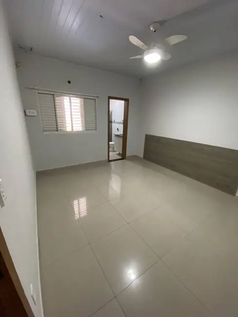 Foto 9 de Casa com 2 quartos à venda e para alugar, 384m2 em Jardim Califórnia, Cuiaba - MT