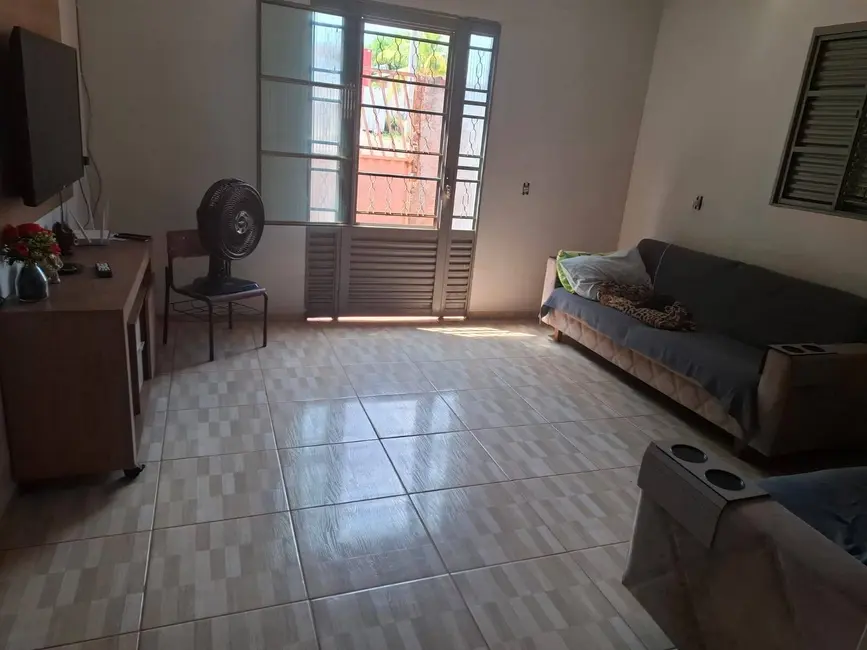 Foto 1 de Casa com 3 quartos à venda, 250m2 em Três Barras, Cuiaba - MT