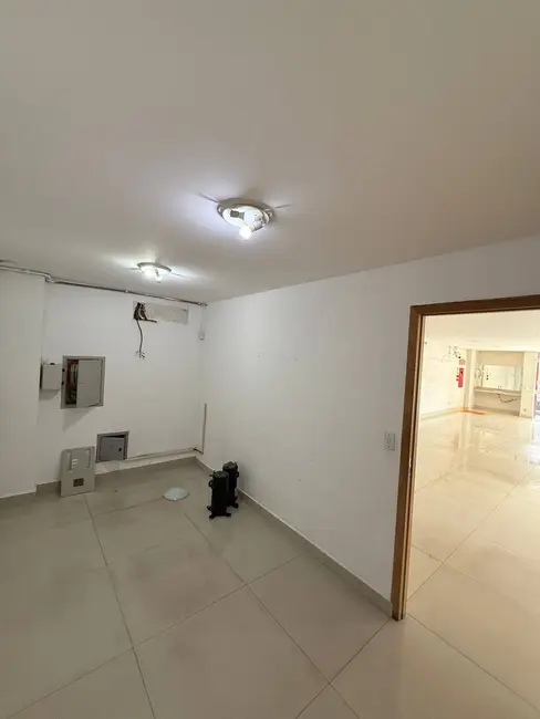 Sala Comercial à venda e para alugar, 153m2 em Poção, Cuiaba - MT - imagem 4 Foto 4 de Sala Comercial à venda e para alugar, 153m2 em Poção, Cuiaba - MT