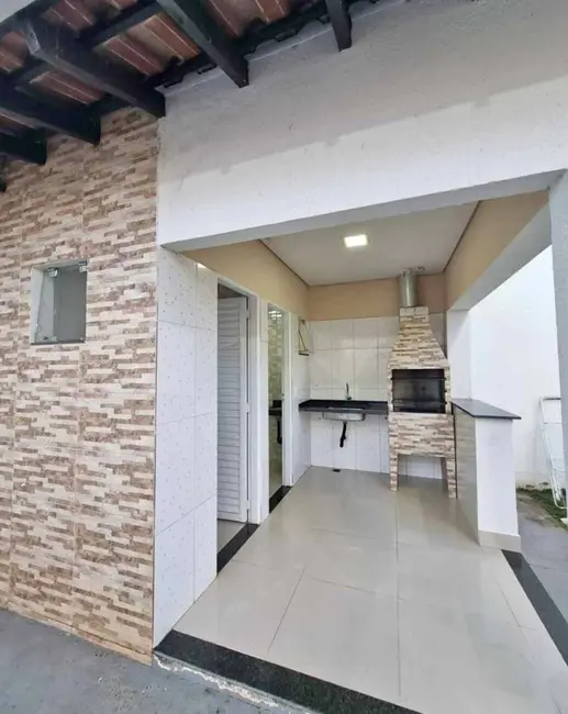 Foto 2 de Casa com 2 quartos à venda, 70m2 em Jardim Imperial, Cuiaba - MT