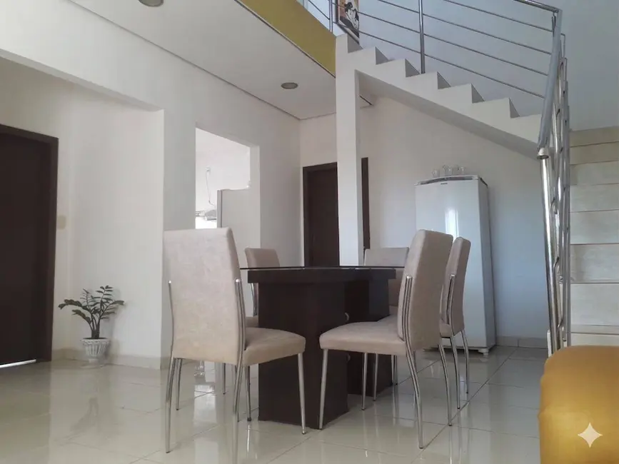 Sobrado com 3 quartos à venda, 444m2 em Jardim Passaredo, Cuiaba - MT - imagem 2 Foto 2 de Sobrado com 3 quartos à venda, 444m2 em Jardim Passaredo, Cuiaba - MT