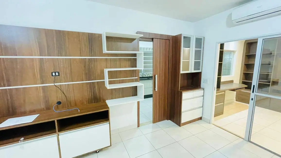 Foto 6 de Casa com 3 quartos à venda e para alugar, 76m2 em Centro Político Administrativo, Cuiaba - MT