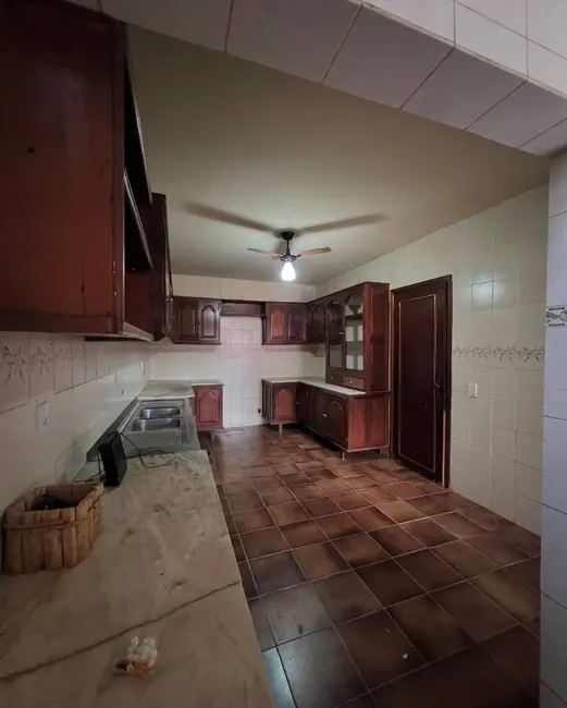 Foto 8 de Casa com 3 quartos à venda e para alugar, 1200m2 em Jardim Califórnia, Cuiaba - MT