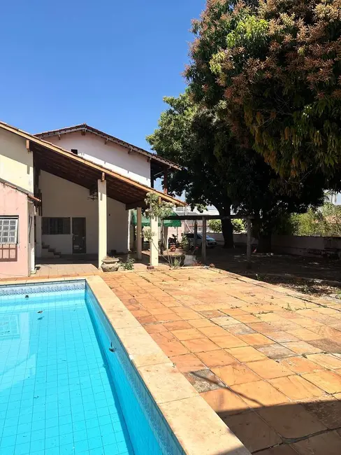 Foto 1 de Casa com 3 quartos à venda e para alugar, 1200m2 em Jardim Califórnia, Cuiaba - MT