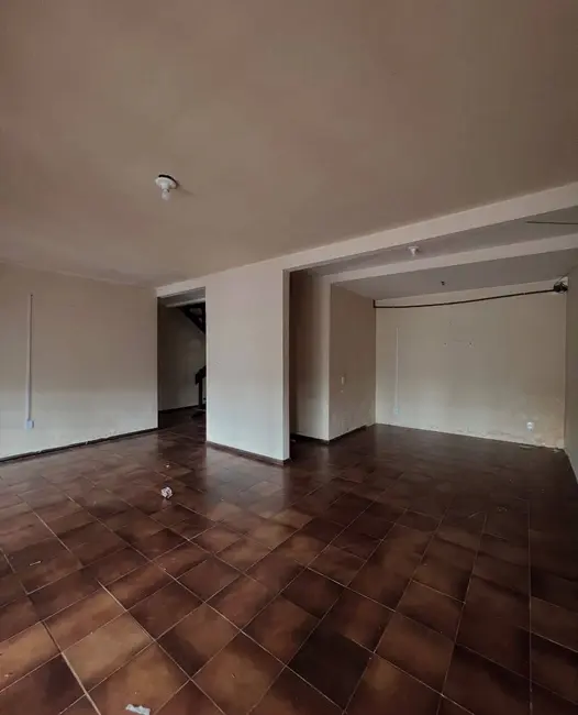 Foto 7 de Casa com 3 quartos à venda e para alugar, 1200m2 em Jardim Califórnia, Cuiaba - MT