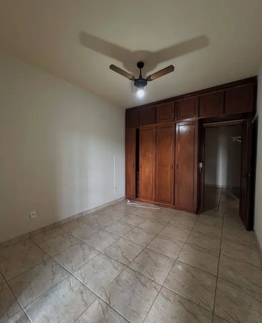 Foto 6 de Casa com 3 quartos à venda e para alugar, 1200m2 em Jardim Califórnia, Cuiaba - MT
