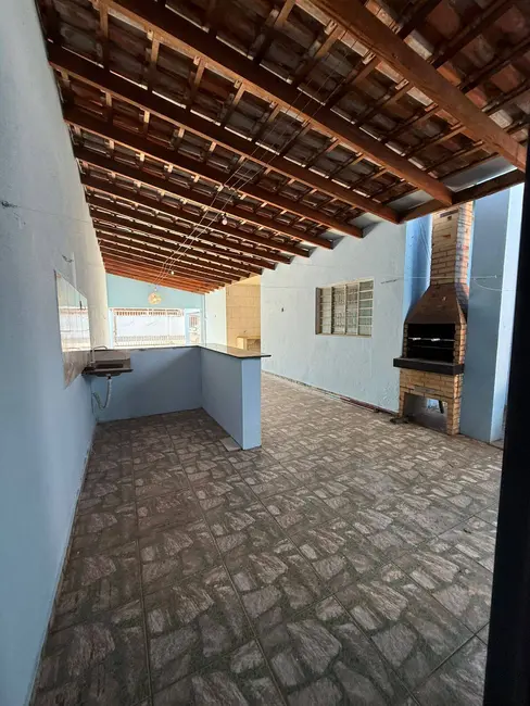 Casa com 4 quartos à venda, 300m2 em Morada da Serra, Cuiaba - MT - imagem 3 Foto 3 de Casa com 4 quartos à venda, 300m2 em Morada da Serra, Cuiaba - MT