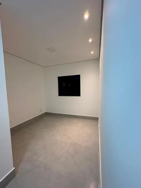 Foto 2 de Casa com 2 quartos à venda, 180m2 em Real Parque, Cuiaba - MT