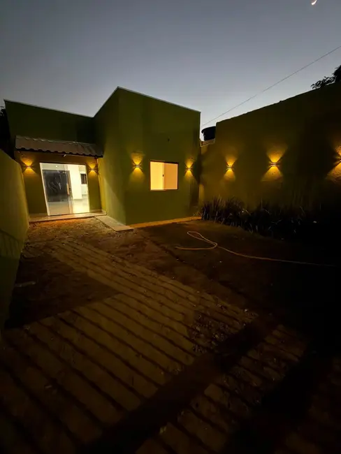 Foto 1 de Casa com 2 quartos à venda, 180m2 em Real Parque, Cuiaba - MT