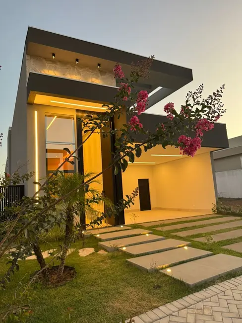Foto 1 de Casa de Condomínio com 3 quartos à venda, 300m2 em Morada dos Nobres, Cuiaba - MT