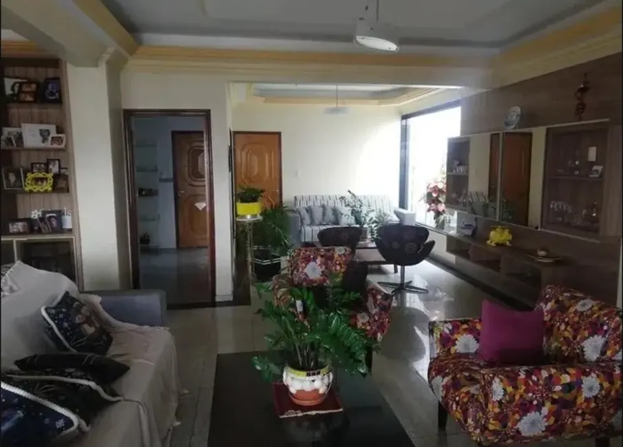Foto 1 de Apartamento com 5 quartos à venda, 290m2 em Palmeira, Campina Grande - PB