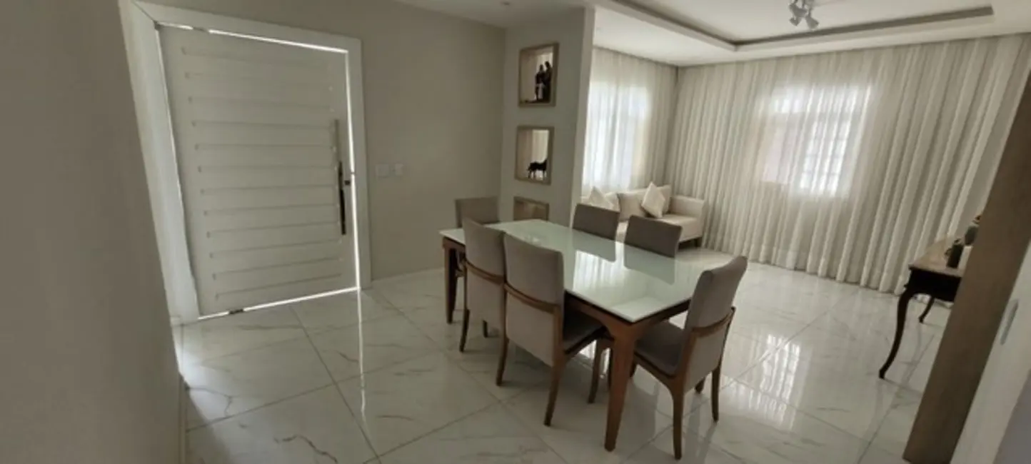 Foto 2 de Casa com 4 quartos à venda, 178m2 em Cambeba, Fortaleza - CE