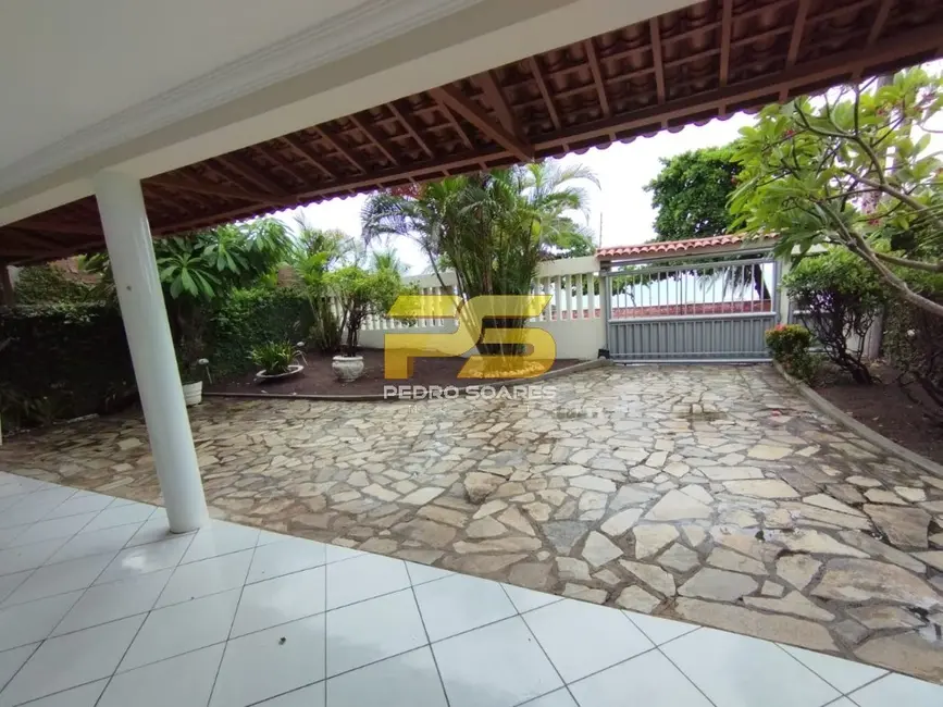Foto 1 de Casa com 4 quartos para alugar, 350m2 em Bessa, Joao Pessoa - PB