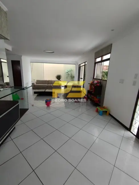 Foto 2 de Casa com 4 quartos para alugar, 350m2 em Bessa, Joao Pessoa - PB
