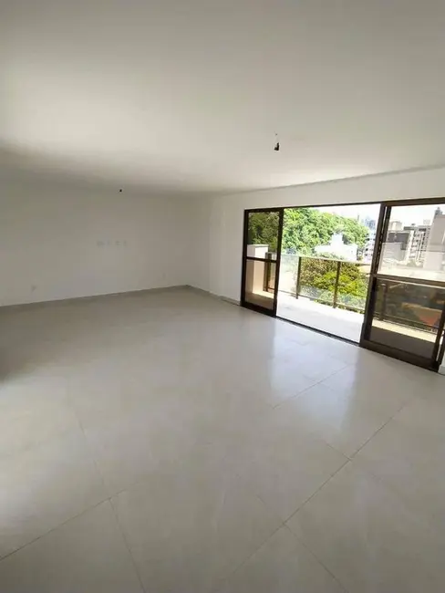 Foto 1 de Apartamento com 3 quartos à venda, 1750m2 em Cabo Branco, Joao Pessoa - PB