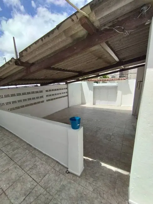 Casa com 3 quartos à venda, 680m2 em Ipês, Joao Pessoa - PB - imagem 8 Foto 8 de Casa com 3 quartos à venda, 680m2 em Ipês, Joao Pessoa - PB