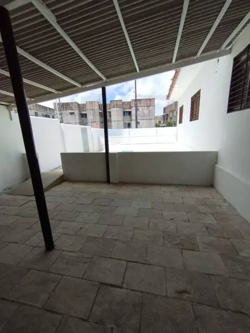 Casa com 3 quartos à venda, 680m2 em Ipês, Joao Pessoa - PB - imagem 3 Foto 3 de Casa com 3 quartos à venda, 680m2 em Ipês, Joao Pessoa - PB