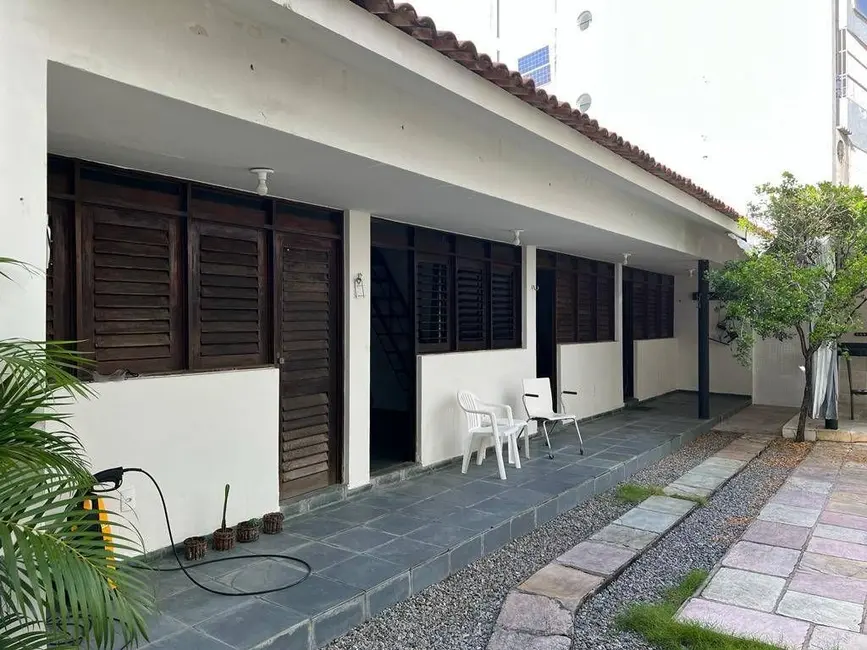 Foto 4 de Casa com 4 quartos à venda, 405m2 em Manaíra, Joao Pessoa - PB