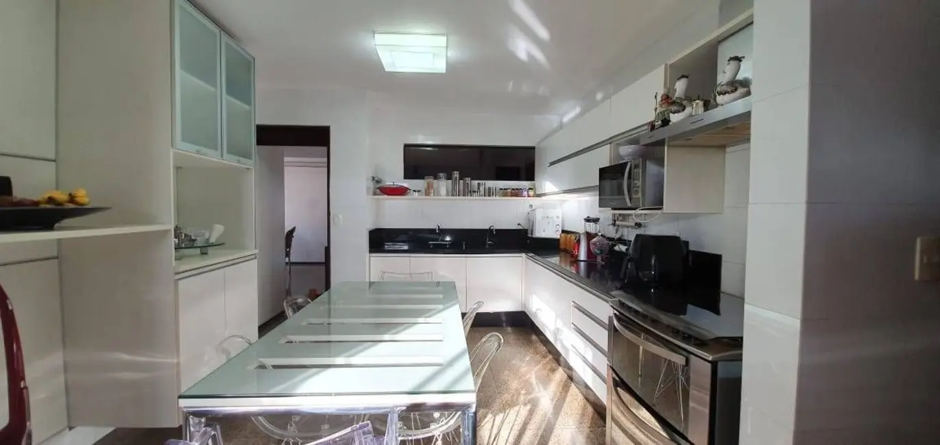 Foto 9 de Apartamento com 4 quartos à venda, 273m2 em Cabo Branco, Joao Pessoa - PB