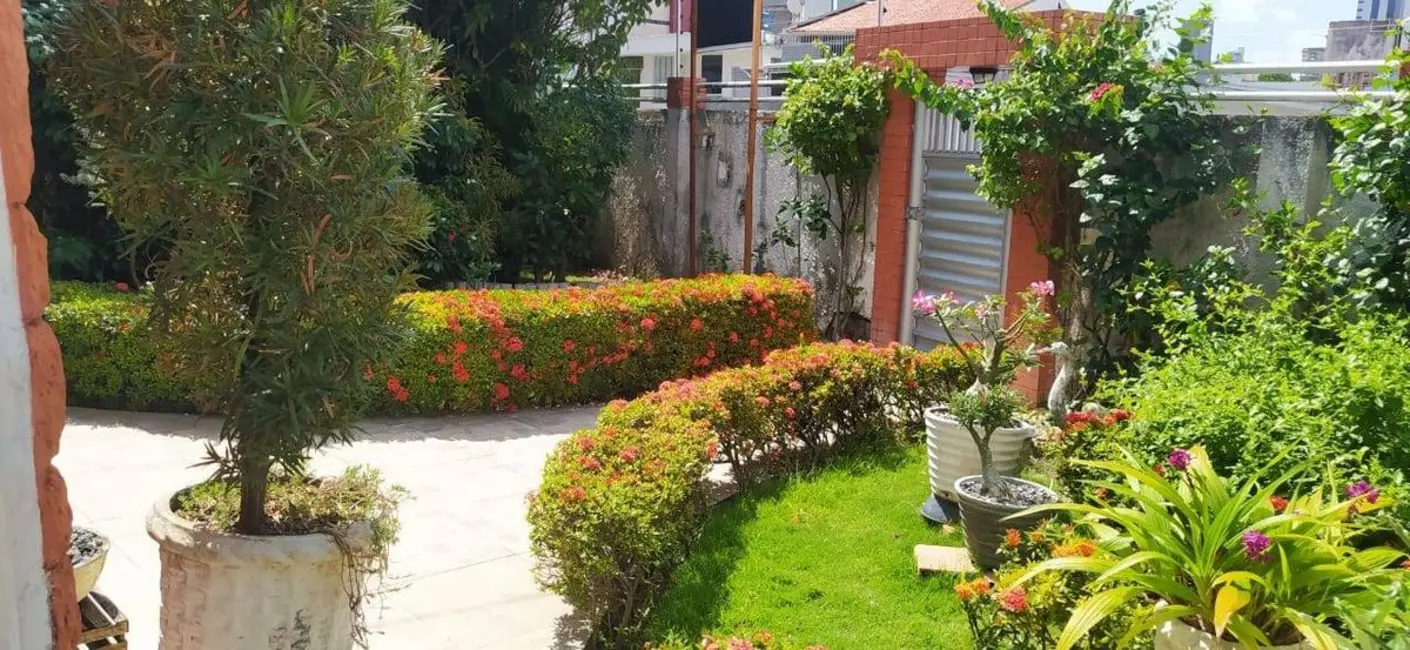 Foto 4 de Casa com 4 quartos à venda, 360m2 em Brisamar, Joao Pessoa - PB