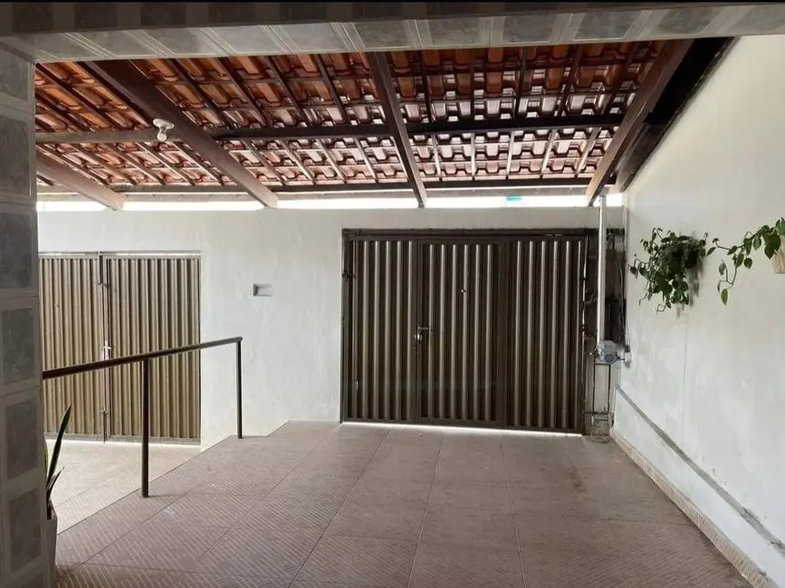 Foto 1 de Casa com 7 quartos à venda, 225m2 em Centro, Campina Grande - PB