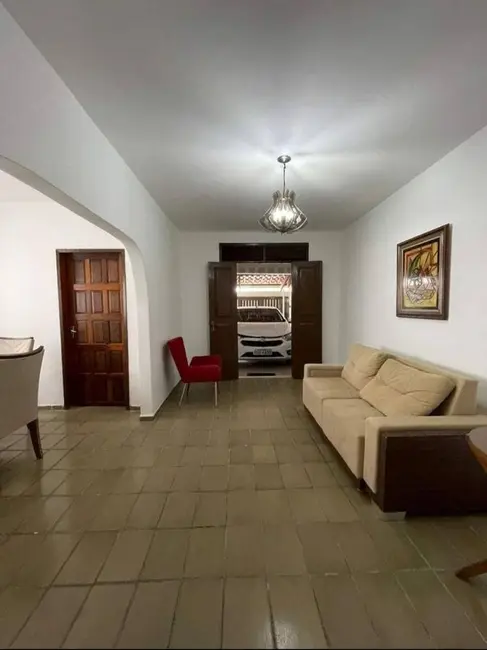 Casa com 7 quartos à venda, 225m2 em Centro, Campina Grande - PB - imagem 9 Foto 9 de Casa com 7 quartos à venda, 225m2 em Centro, Campina Grande - PB