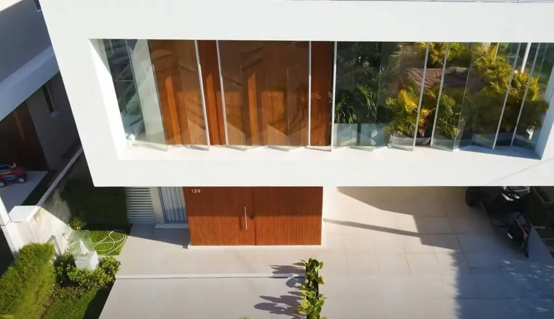 Casa com 4 quartos à venda, 342m2 em Ponta de Campina, Cabedelo - PB - imagem 3 Foto 3 de Casa com 4 quartos à venda, 342m2 em Ponta de Campina, Cabedelo - PB
