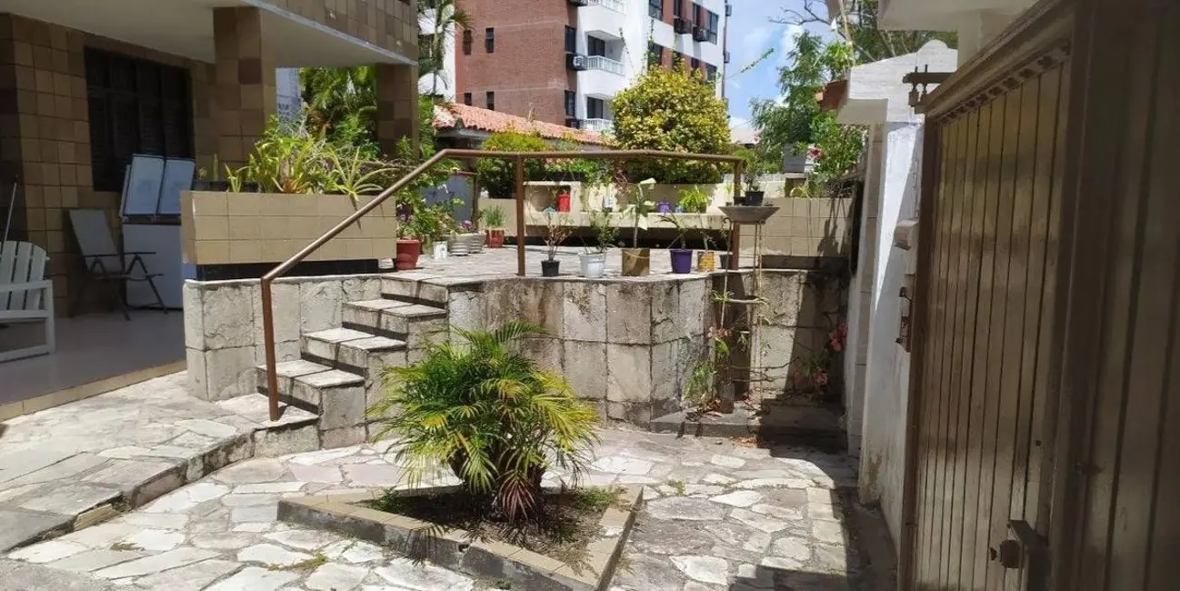 Foto 5 de Casa com 6 quartos à venda, 298m2 em Manaíra, Joao Pessoa - PB