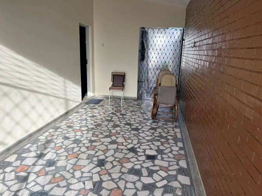 Casa com 3 quartos à venda, 360m2 em Estados, Joao Pessoa - PB - imagem 3 Foto 3 de Casa com 3 quartos à venda, 360m2 em Estados, Joao Pessoa - PB