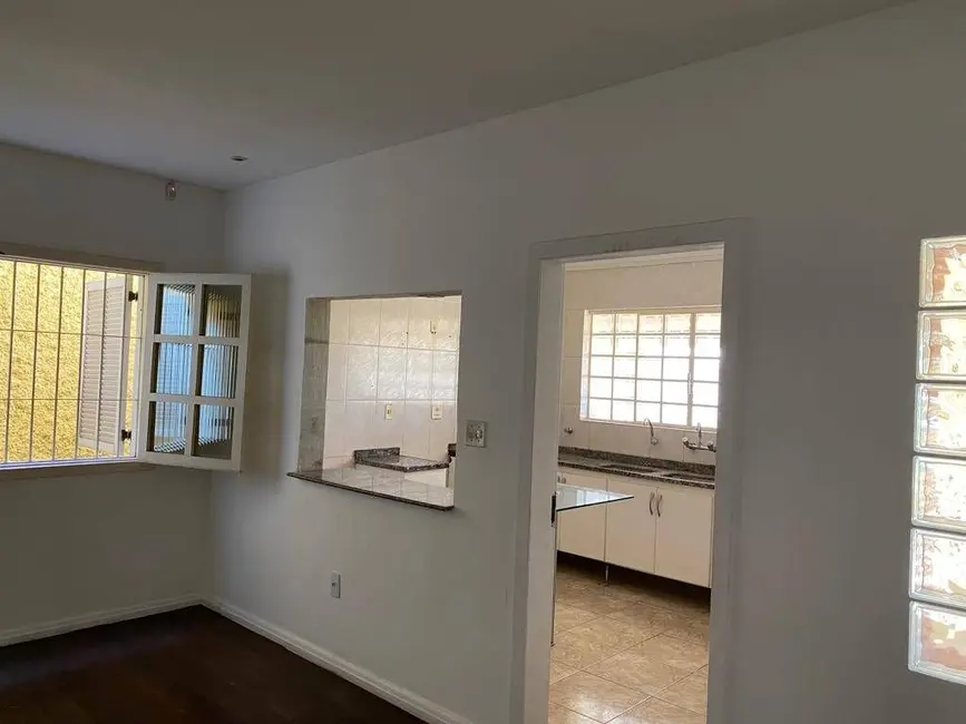 Casa com 3 quartos para alugar, 12m2 em Planalto, Belo Horizonte - MG - imagem 9 Foto 9 de Casa com 3 quartos para alugar, 12m2 em Planalto, Belo Horizonte - MG