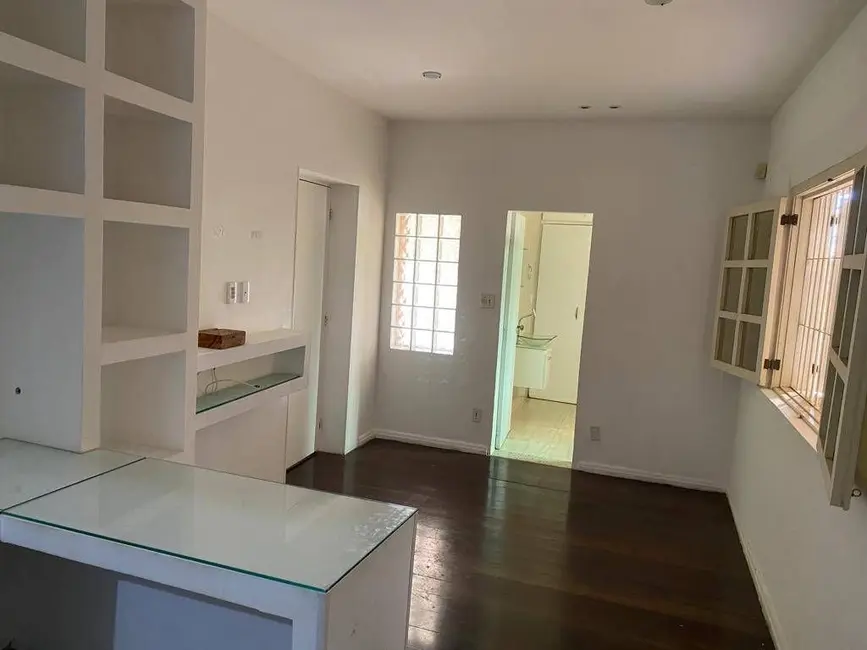 Casa com 3 quartos para alugar, 12m2 em Planalto, Belo Horizonte - MG - imagem 3 Foto 3 de Casa com 3 quartos para alugar, 12m2 em Planalto, Belo Horizonte - MG