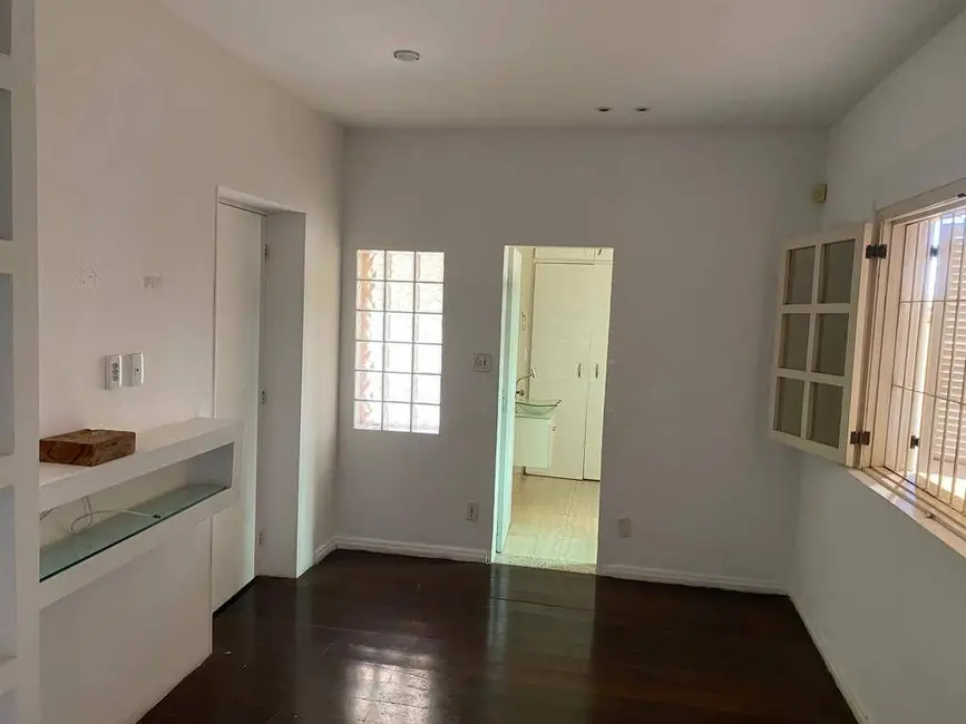 Casa com 3 quartos para alugar, 12m2 em Planalto, Belo Horizonte - MG - imagem 7 Foto 7 de Casa com 3 quartos para alugar, 12m2 em Planalto, Belo Horizonte - MG