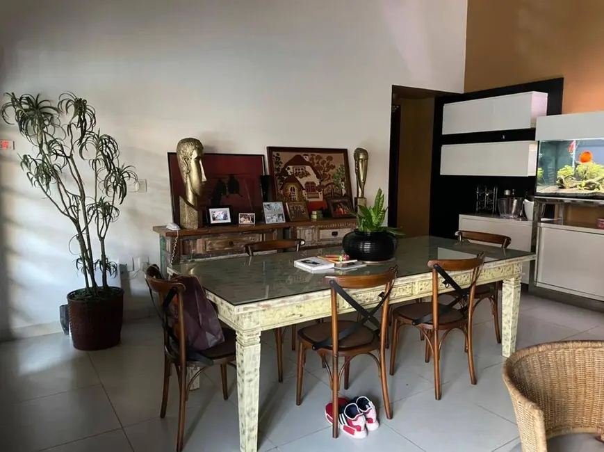 Casa com 5 quartos para alugar, 600m2 em Bessa, Joao Pessoa - PB - imagem 4 Foto 4 de Casa com 5 quartos para alugar, 600m2 em Bessa, Joao Pessoa - PB