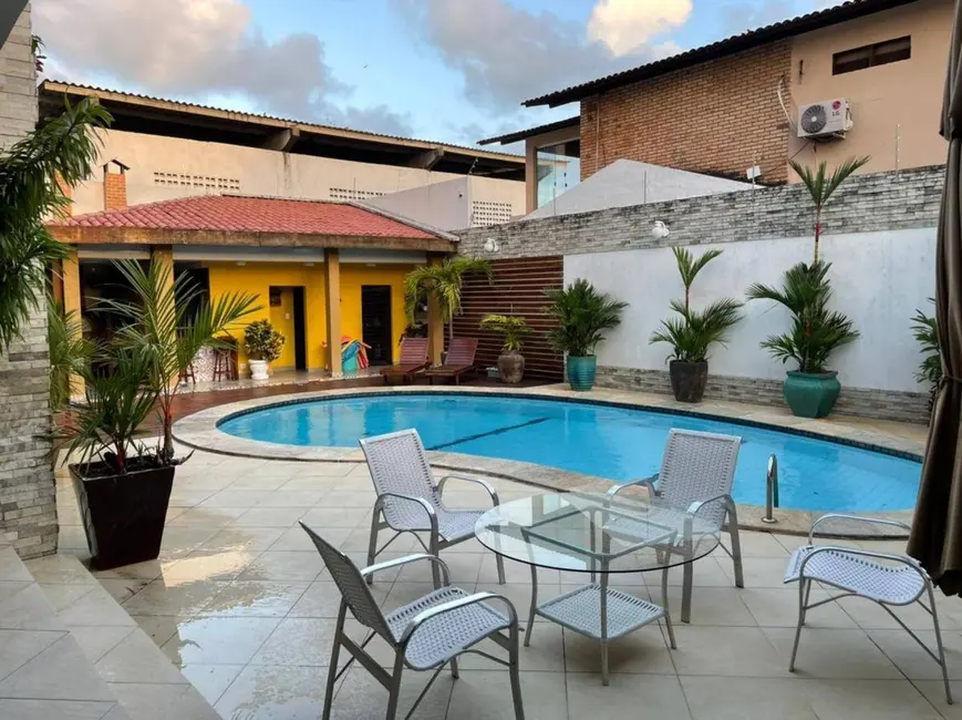 Casa com 5 quartos para alugar, 600m2 em Bessa, Joao Pessoa - PB - imagem 3 Foto 3 de Casa com 5 quartos para alugar, 600m2 em Bessa, Joao Pessoa - PB