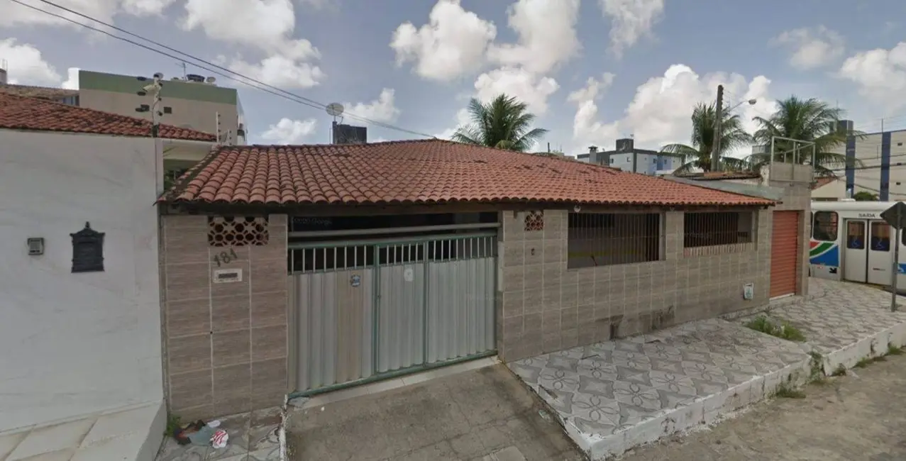 Casa com 4 quartos à venda, 450m2 em Jardim Cidade Universitária, Joao Pessoa - PB - imagem 3 Foto 3 de Casa com 4 quartos à venda, 450m2 em Jardim Cidade Universitária, Joao Pessoa - PB