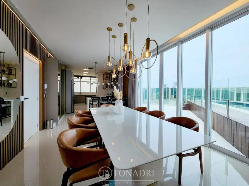 Apartamento com 4 quartos à venda, 277m2 em Centro, Balneario Camboriu - SC - imagem 3 Foto 3 de Apartamento com 4 quartos à venda, 277m2 em Centro, Balneario Camboriu - SC