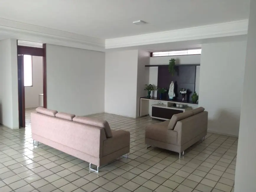 Casa com 5 quartos à venda, 680m2 em Tambauzinho, Joao Pessoa - PB - imagem 3 Foto 3 de Casa com 5 quartos à venda, 680m2 em Tambauzinho, Joao Pessoa - PB