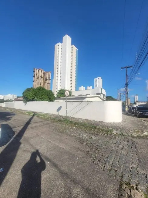 Casa com 3 quartos à venda, 450m2 em Estados, Joao Pessoa - PB - imagem 3 Foto 3 de Casa com 3 quartos à venda, 450m2 em Estados, Joao Pessoa - PB