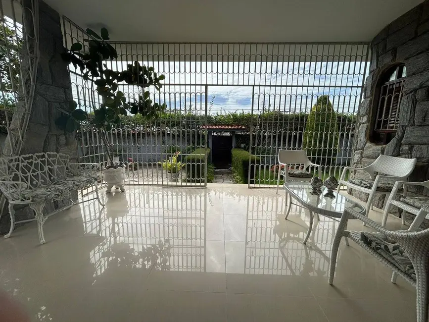 Casa com 5 quartos à venda, 800m2 em Estados, Joao Pessoa - PB - imagem 6 Foto 6 de Casa com 5 quartos à venda, 800m2 em Estados, Joao Pessoa - PB