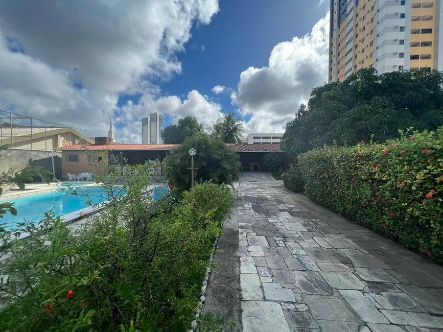 Casa com 4 quartos à venda, 1702m2 em Manaíra, Joao Pessoa - PB - imagem 5 Foto 5 de Casa com 4 quartos à venda, 1702m2 em Manaíra, Joao Pessoa - PB