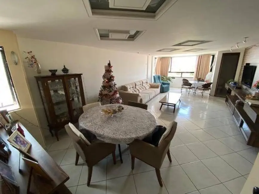 Foto 1 de Apartamento com 4 quartos à venda, 203m2 em Cabo Branco, Joao Pessoa - PB