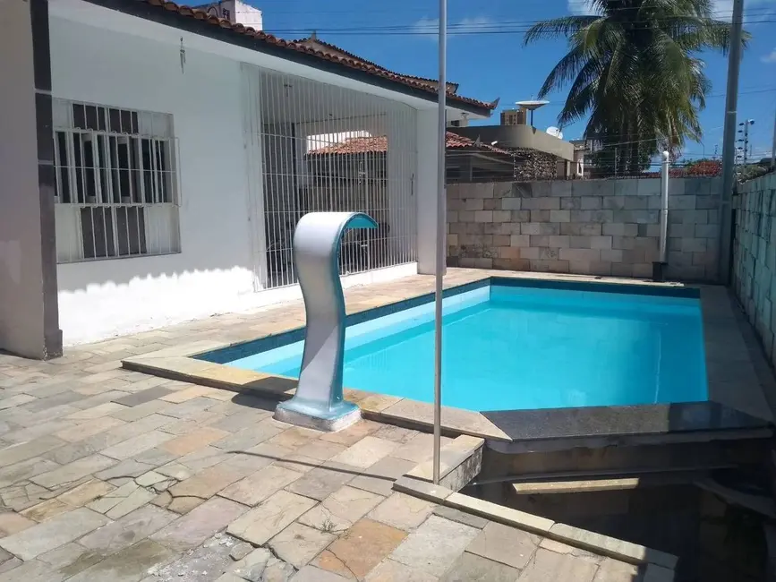 Casa com 3 quartos à venda, 189m2 em Manaíra, Joao Pessoa - PB - imagem 2 Foto 2 de Casa com 3 quartos à venda, 189m2 em Manaíra, Joao Pessoa - PB