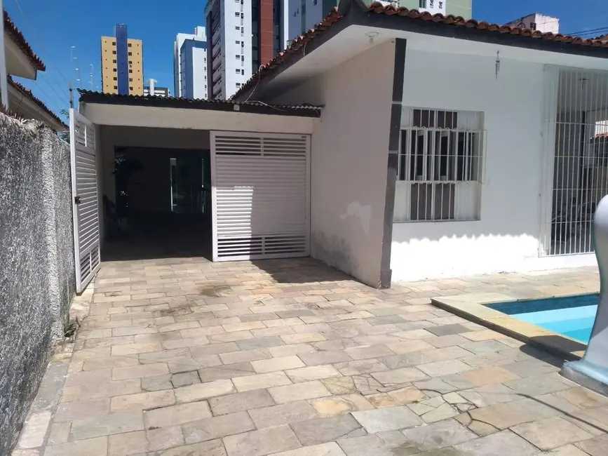 Foto 1 de Casa com 3 quartos à venda, 189m2 em Manaíra, Joao Pessoa - PB