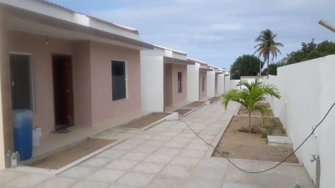 Foto 1 de Casa com 2 quartos à venda, 62m2 em Conde - PB